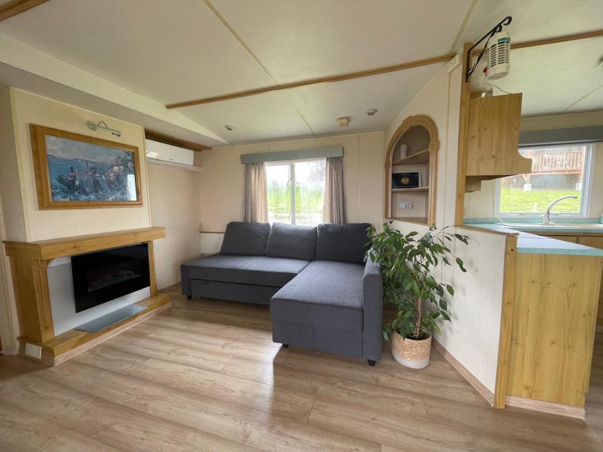 Mobilheim Atlas Villa V. - Vyrovicka Prehrada Znojmo Buitenkant foto